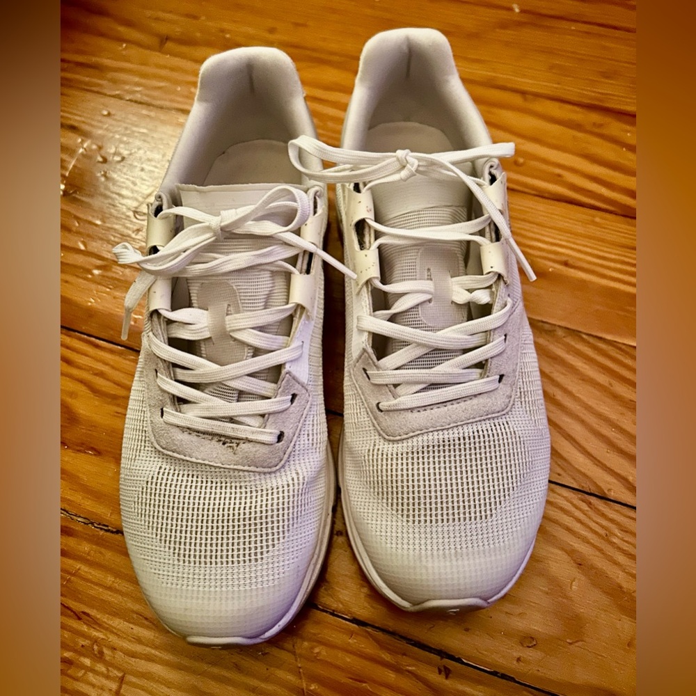 OnCloud gym shoes